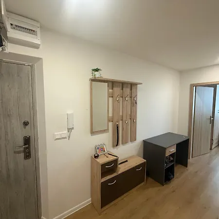 Lägenhet Flexihome Sk - Markusova - 70m2 - 3 Bedroom *